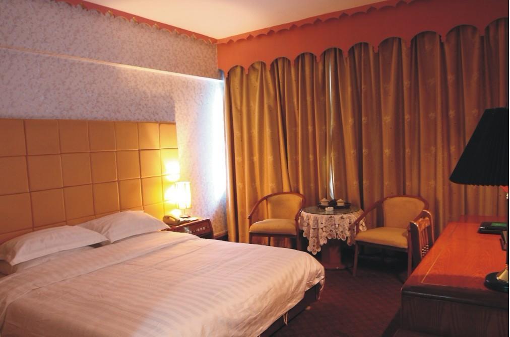 Urumqi Jingu Hotel Exteriör bild